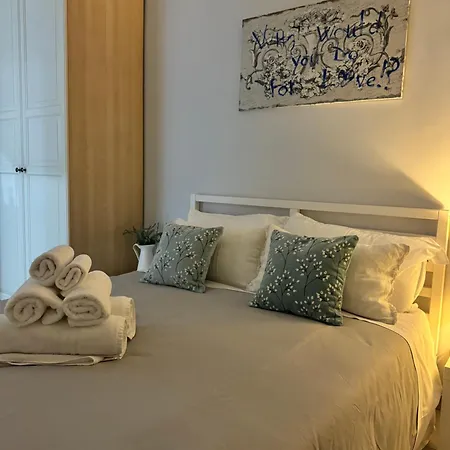 Apartman Debby's *
